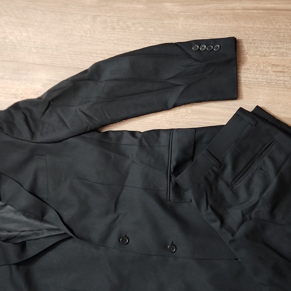 Polo Ralph Lauren Suit Set - Picture 2 of 4